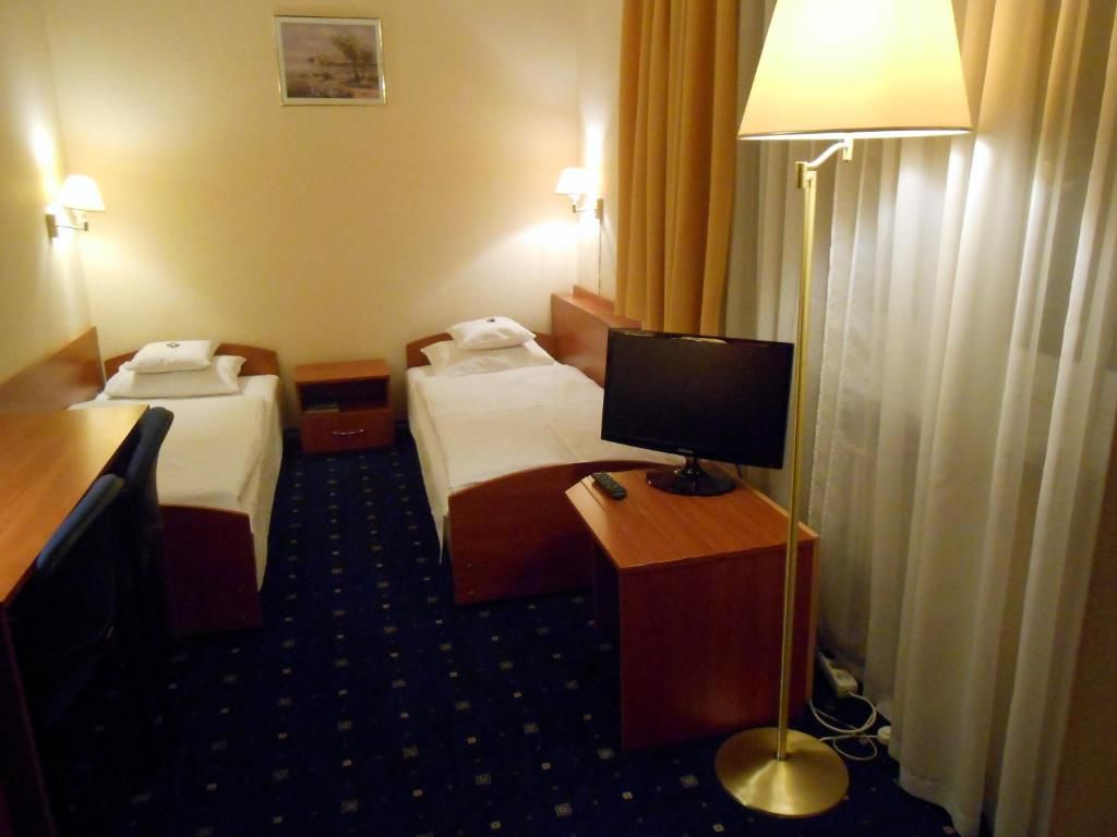 Отели типа «постель и завтрак» Villa Royal Pionki-30